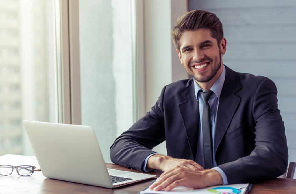assistance création entreprise démarches administratives créer société internet web en ligne juridique statuts formulaires dossier