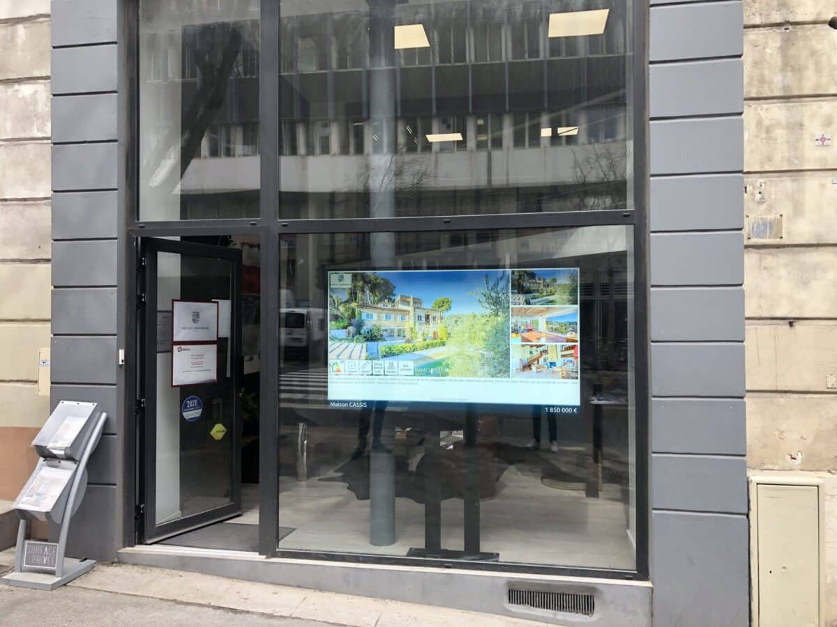 Comment optimiser votre campagne publicitaire grâce à l'affichage dynamique