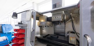 Les atouts d'une machine heidelberg SBG pour la découpe et le rainage