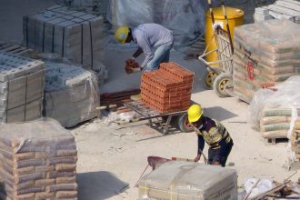 Les filets de sécurité sur chantier : garantir la protection collective