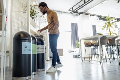 Réussissez l’aménagement de vos bureaux avec des poubelles de tri pratiques et efficaces