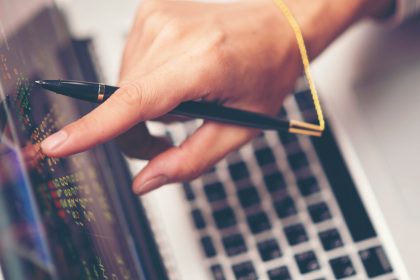 Suivi prévisionnel, reporting et alertes : les avantages d’un logiciel de trésorerie